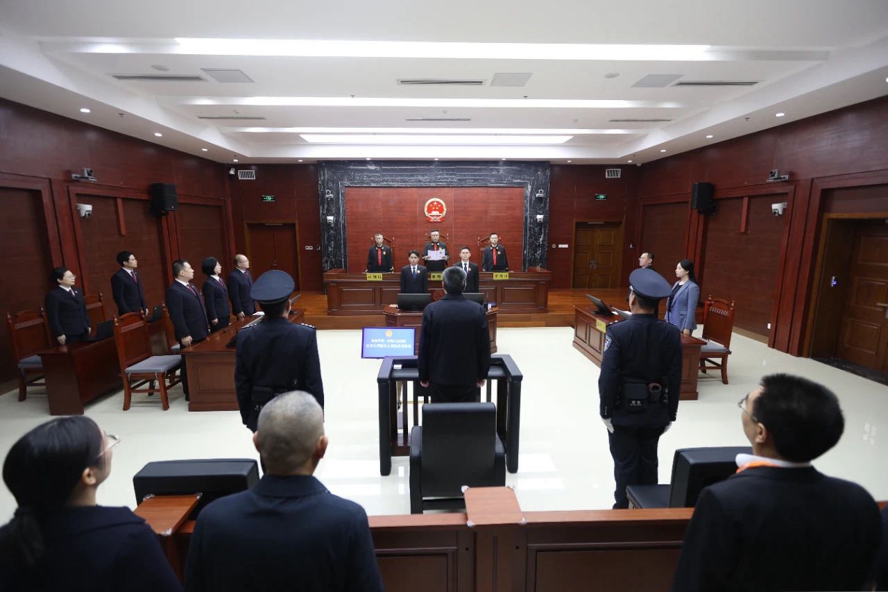 广西原副主席因受贿八千余万元被指控，安理海口律师为其成功辩护